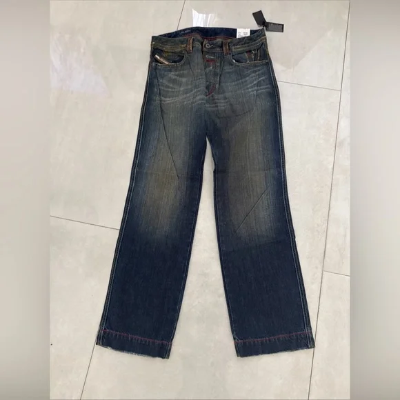 NEW AUTHENTIC DIESEL MENS SIZE 30x32 CLASSIC BUMICS DENIM STRAIGHT LEG JEANS